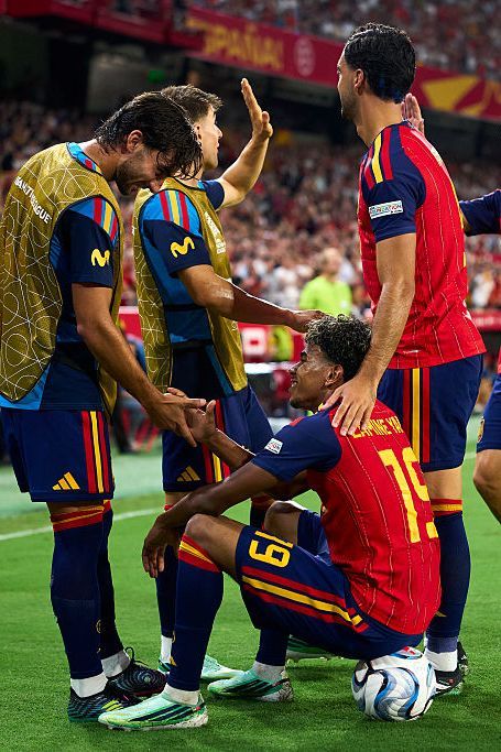 Spain vs Croatia - Dans l'Objectif : Les 4 Clichés Révélateurs du Triomphe Espagnol Face à la Croatie – Une Leçon de Football en UEFA Nations League
